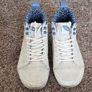 Light grey sk8-hi MTE vans